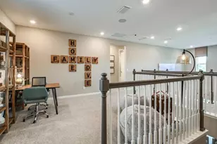 12731 Dockyard Trl, Palmetto, FL 34221 - Photo 10