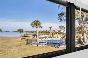 656 Windrush Bay Dr, Tarpon Springs, FL 34689 - Photo 34