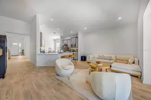 33995 Astoria Cir, Wesley Chapel, FL 33545 - Photo 38