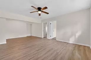 5136 68th St N, Saint Petersburg, FL 33709 - Photo 8
