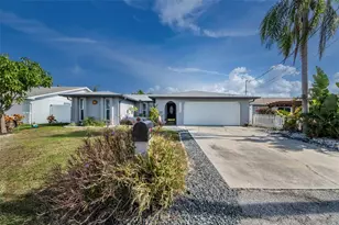 13926 Darlene Ave, Hudson, FL 34667 - Photo 14