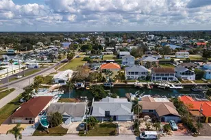 13926 Darlene Ave, Hudson, FL 34667 - Photo 12