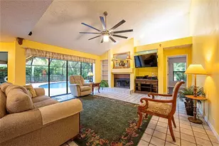 450 Waterford Cir E, Tarpon Springs, FL 34688 - Photo 10