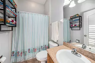 1023 Legends Pass Dr, Valrico, FL 33594 - Photo 24