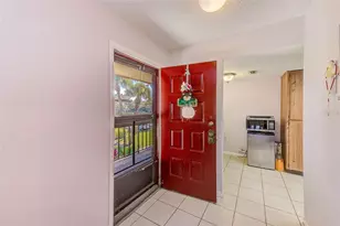 2685 Sabal Springs Cir, Clearwater, FL 33761 - Photo 4