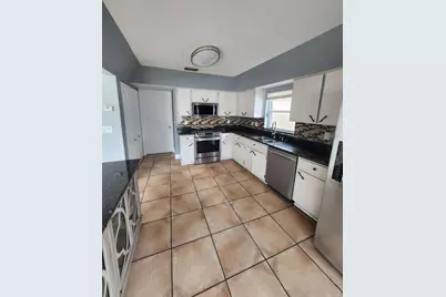 10121 Sea Spray Place, Tampa, FL 33624 - Photo 12