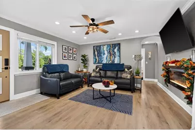 1090 77th Avenue N, Saint Petersburg, FL 33702 - Photo 16