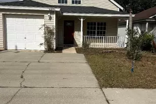 22601 St Thomas Cir, Lutz, FL 33549 - Photo 2