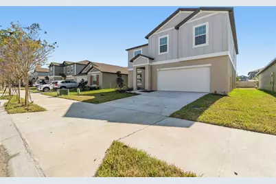 1712 Tropical Oasis Avenue, Plant City, FL 33565 - Photo 2