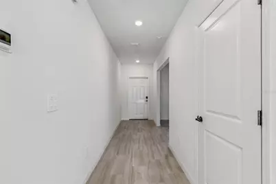 1712 Tropical Oasis Avenue, Plant City, FL 33565 - Photo 10