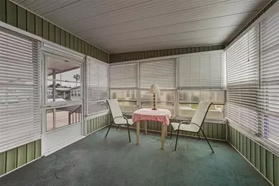 37843 Barcelona Avenue, Zephyrhills, FL 33541 - Photo 30