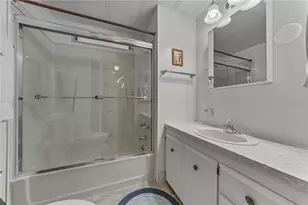 37843 Barcelona Ave, Zephyrhills, FL 33541 - Photo 28