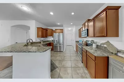 10012 Newminster Loop, Ruskin, FL 33573 - Photo 8