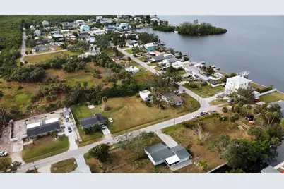 Canal, Ruskin, FL 33570 - Photo 8