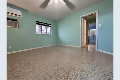 316 76th Avenue, Saint Pete Beach, FL 33706 - Photo 4