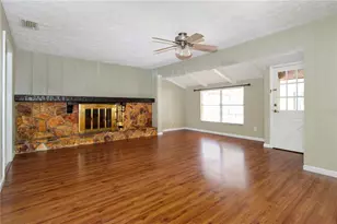 106 Phillips Dr, Seffner, FL 33584 - Photo 18