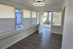 3900 50th Ave N, Saint Petersburg, FL 33714 - Photo 8