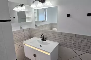 3900 50th Ave N, Saint Petersburg, FL 33714 - Photo 28