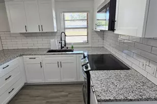 3900 50th Ave N, Saint Petersburg, FL 33714 - Photo 6