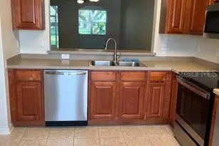 1140 Hillhurst Dr, Wesley Chapel, FL 33543 - Photo 4