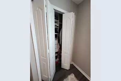 4718 Legendary Oaks Street, Tampa, FL 33610 - Photo 18