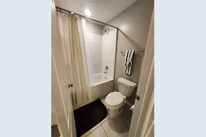 4718 Legendary Oaks Street, Tampa, FL 33610 - Photo 16