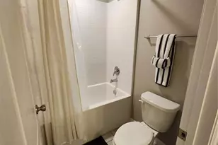 4718 Legendary Oaks St, Tampa, FL 33610 - Photo 16