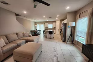 4718 Legendary Oaks St, Tampa, FL 33610 - Photo 2