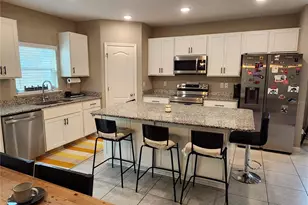 4718 Legendary Oaks St, Tampa, FL 33610 - Photo 2