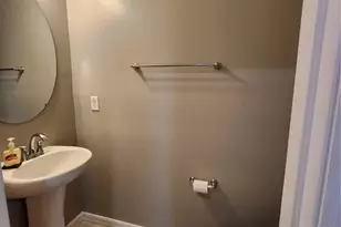 4718 Legendary Oaks St, Tampa, FL 33610 - Photo 6