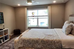 4718 Legendary Oaks St, Tampa, FL 33610 - Photo 10