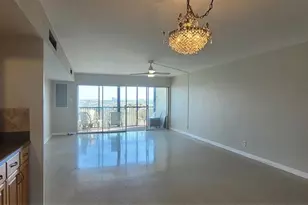 10355 Paradise Blvd, Treasure Island, FL 33706 - Photo 12