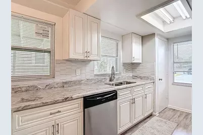 2520 W Saint John Street, Tampa, FL 33607 - Photo 6