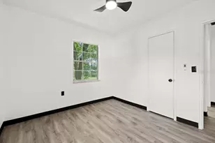 1512 Hillside Dr, Tampa, FL 33610 - Photo 8