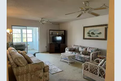 9815 47th Avenue N #303, Saint Petersburg, FL 33708 - Photo 4