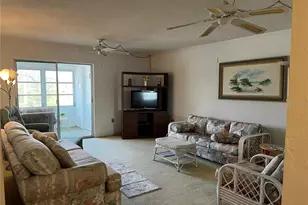 9815 47th Ave N, Saint Petersburg, FL 33708 - Photo 4