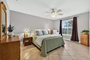 1963 Tanglewood Dr NE, Saint Petersburg, FL 33702 - Photo 20