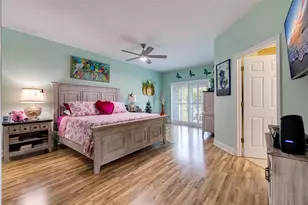 6251 Vista Verde Dr W, Saint Petersburg, FL 33707 - Photo 16