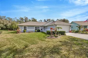 37157 Foxrun Pl, Zephyrhills, FL 33542 - Photo 2