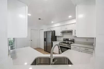 4208 Pine Isle Drive, Lutz, FL 33558 - Photo 14