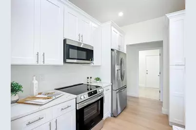 2960 Sandringham Place, Sarasota, FL 34235 - Photo 10