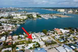 245 145th Ave E, Madeira Beach, FL 33708 - Photo 10