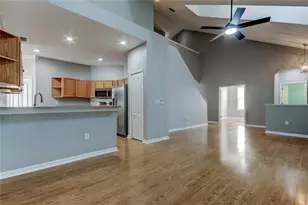 9002 Spring Garden Way, Tampa, FL 33626 - Photo 10