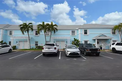3837 Pompano Drive SE #3837(Furnished), Saint Petersburg, FL 33705 - Photo 4