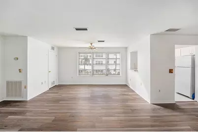 5623 80th Street N #211, Saint Petersburg, FL 33709 - Photo 16