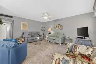 201 Bedford St, Sun City Center, FL 33573 - Photo 4