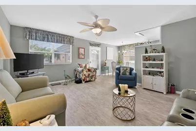 201 Bedford Street #88, Sun City Center, FL 33573 - Photo 6