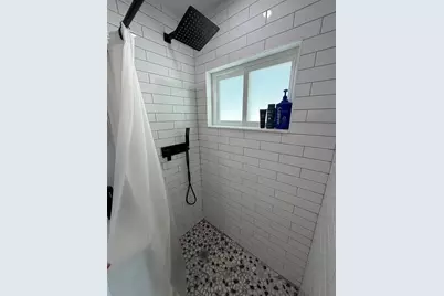 1359 40th Avenue NE, Saint Petersburg, FL 33703 - Photo 10