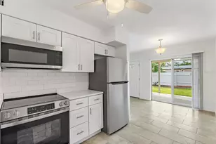 283 104th Ave, Treasure Island, FL 33706 - Photo 10