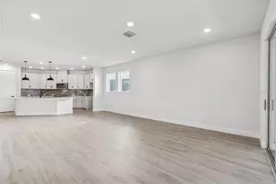 31406 Pendleton Lndg Cir, Wesley Chapel, FL 33545 - Photo 14